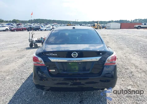 2015 Nissan Altima 2.5 S из США, поврежденный, VIN 1N4AL3AP1FN879082